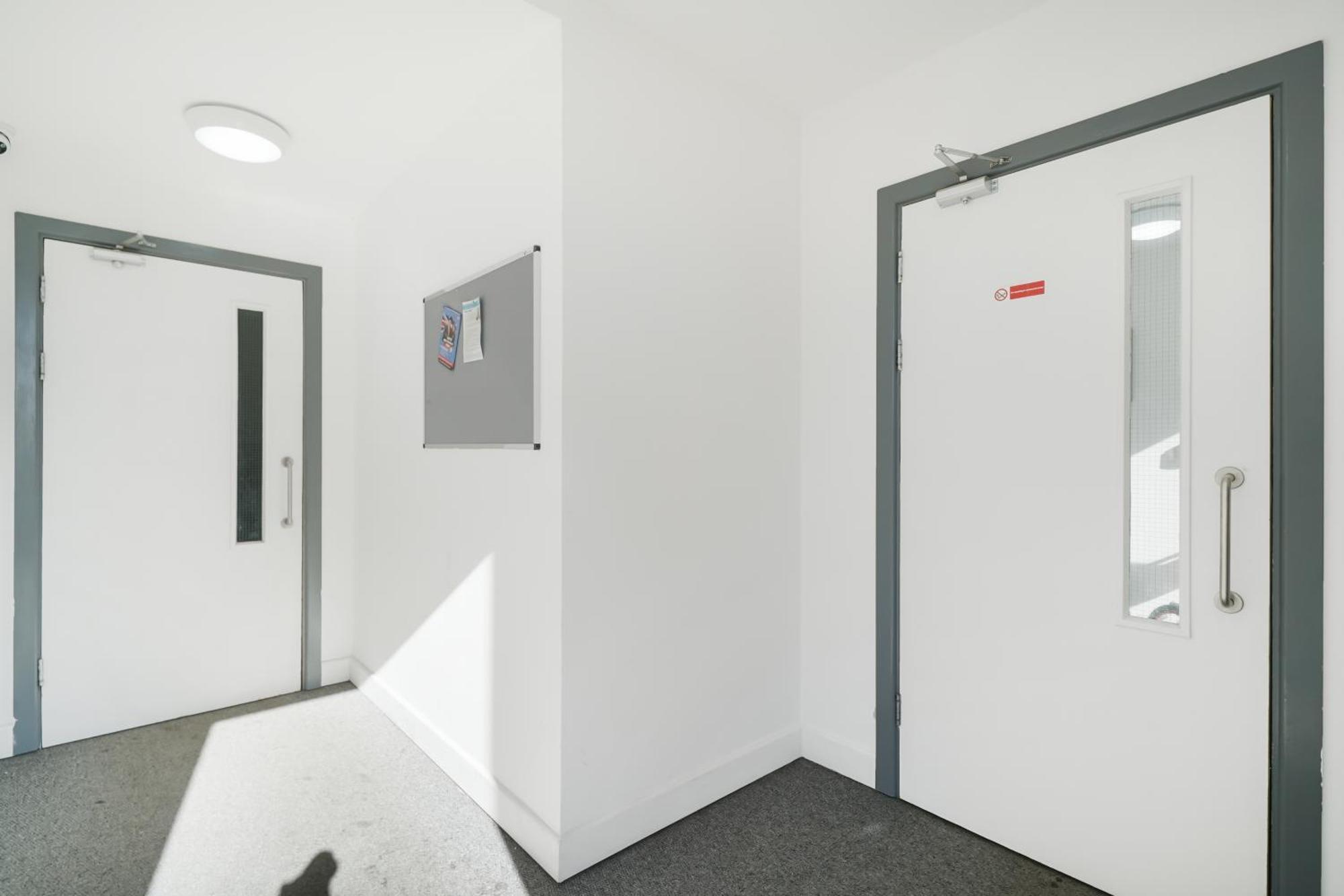 Apartment One And Two Bed Slough Near Heathrow Colnbrook
