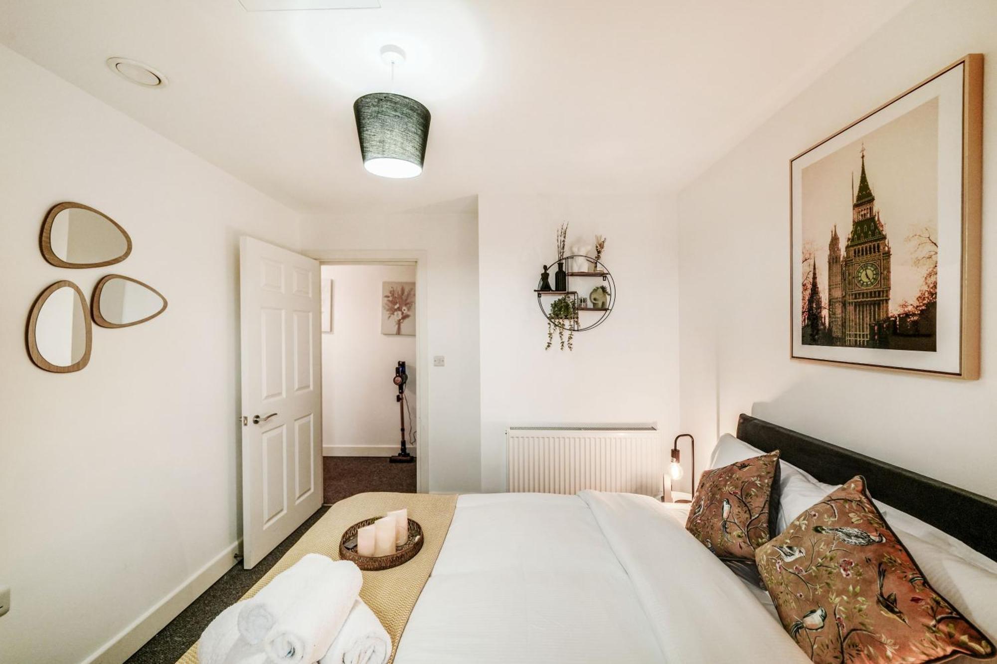 One And Two Bed Slough Near Heathrow Apartment