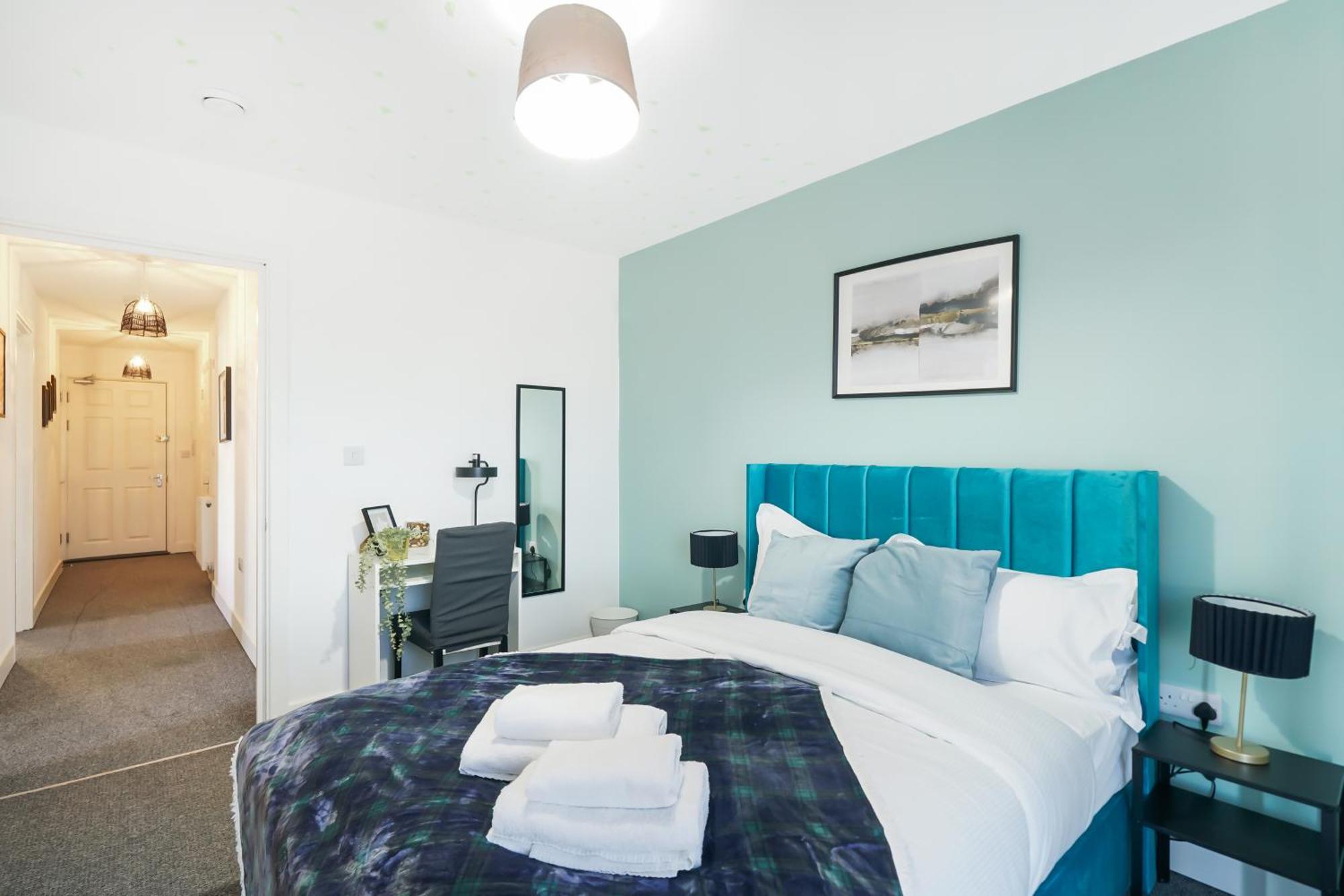 One And Two Bed Slough Near Heathrow Apartment Colnbrook