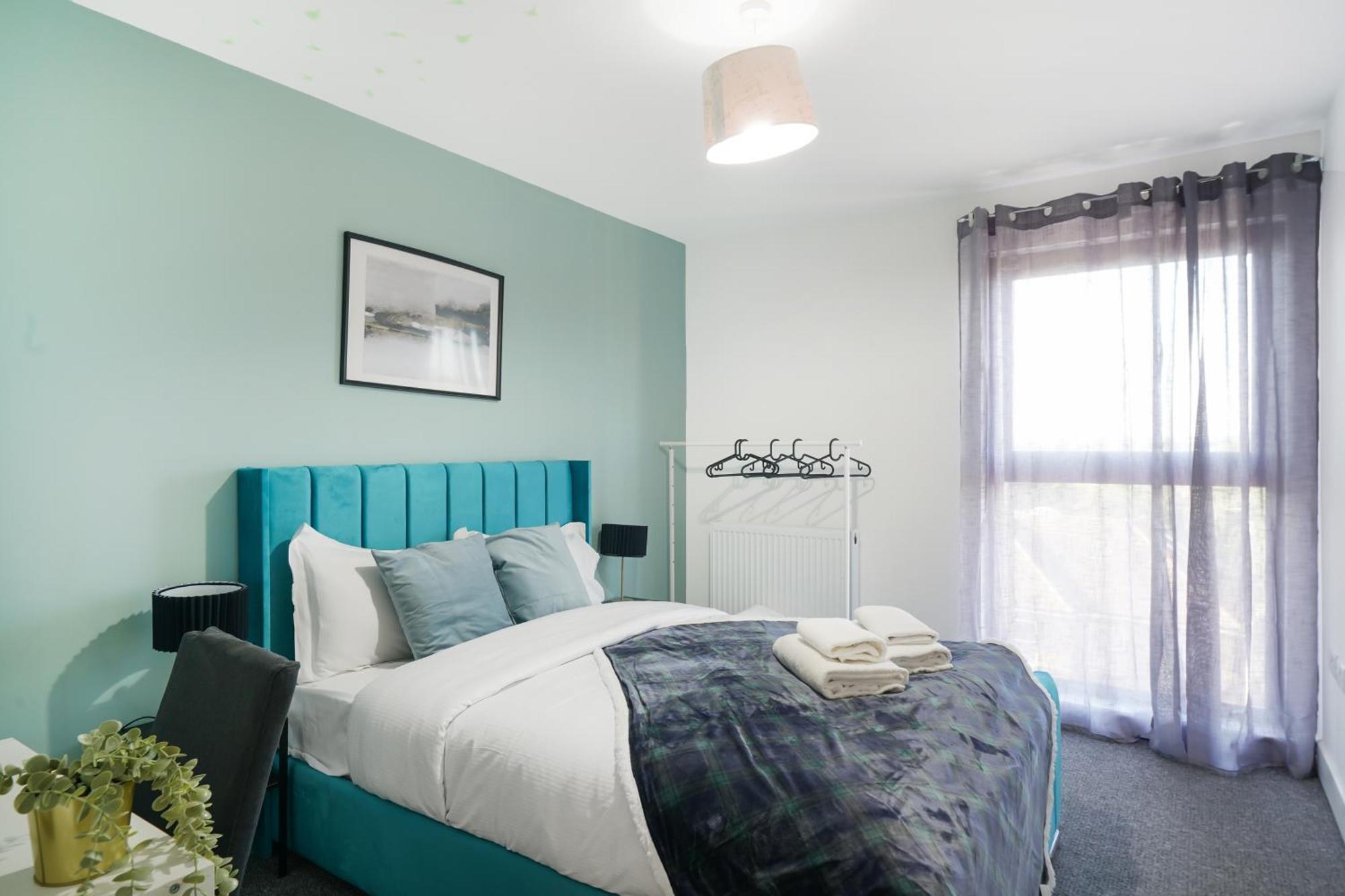 One And Two Bed Slough Near Heathrow Apartment Colnbrook