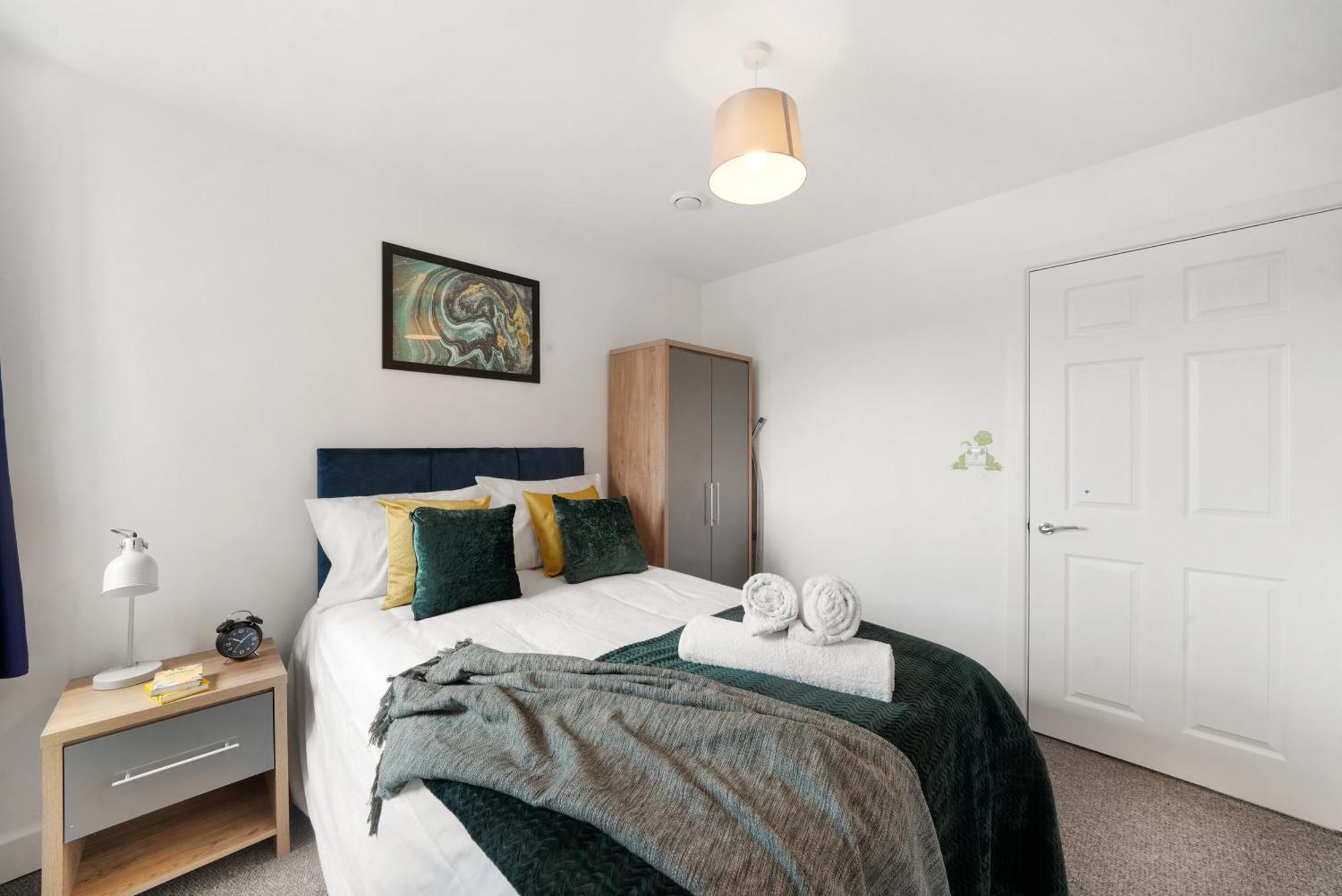 One And Two Bed Slough Near Heathrow Apartment