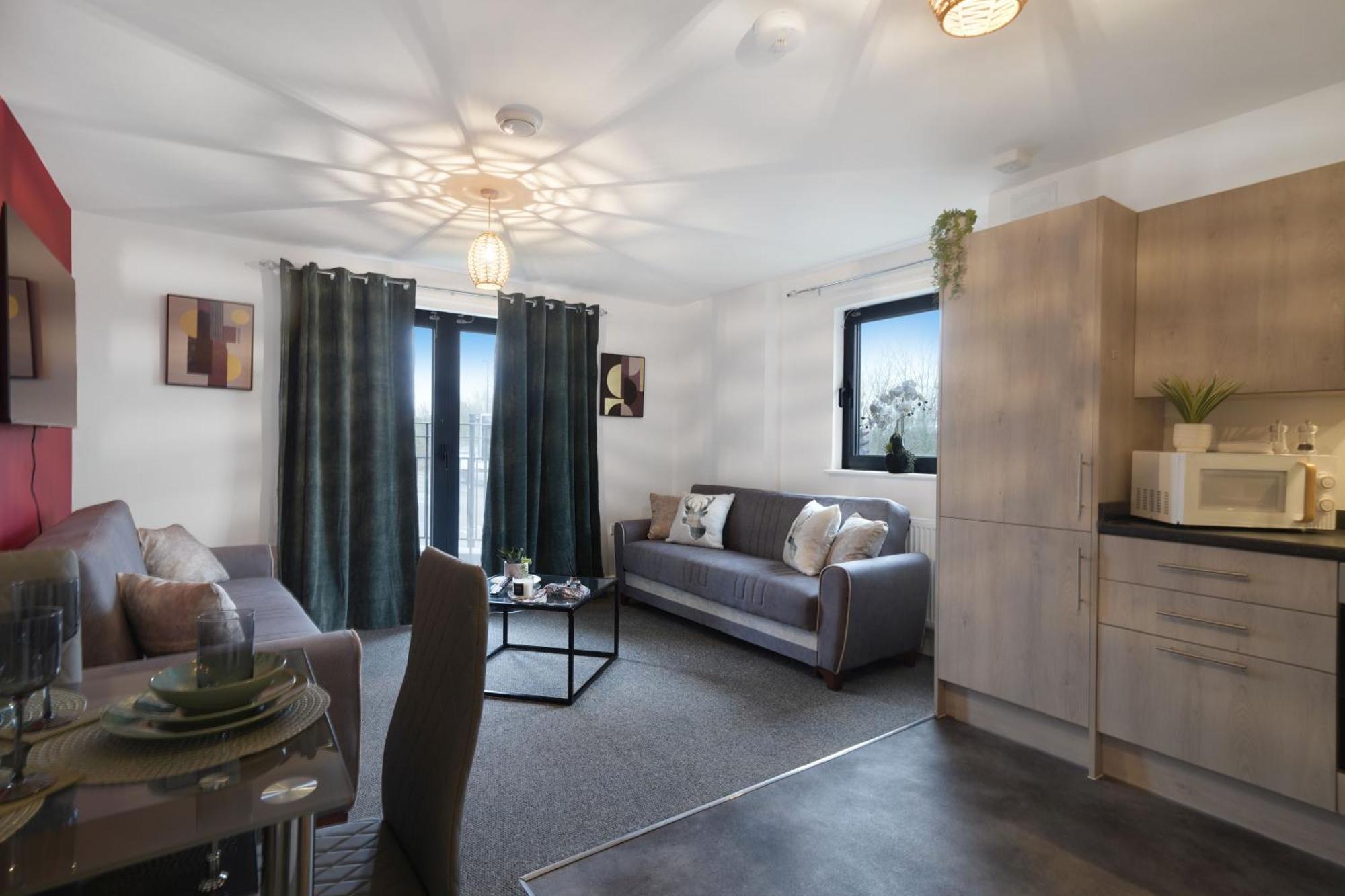 One And Two Bed Slough Near Heathrow Colnbrook