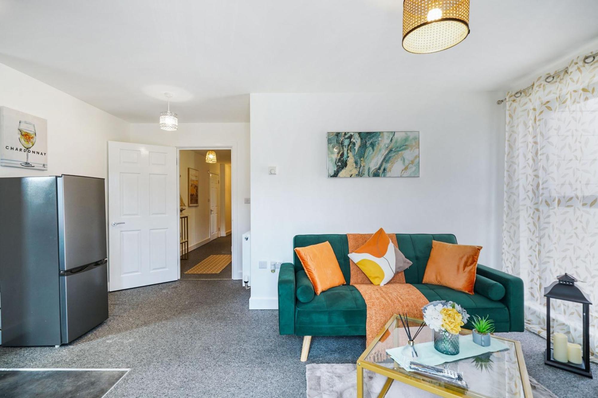 One And Two Bed Slough Near Heathrow *