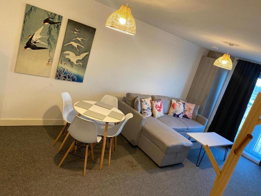 One And Two Bed Slough Near Heathrow Apartment *