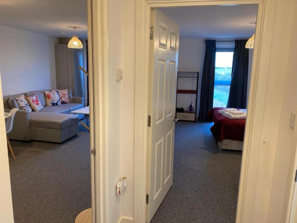 Apartment One And Two Bed Slough Near Heathrow Colnbrook