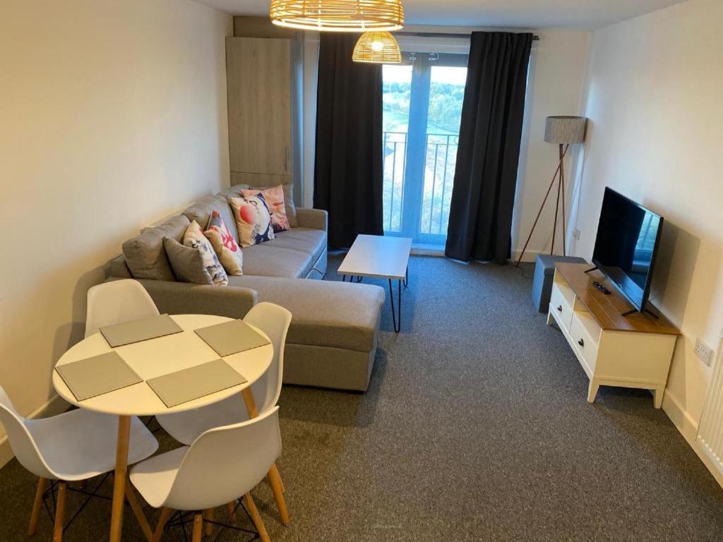 One And Two Bed Slough Near Heathrow Apartment