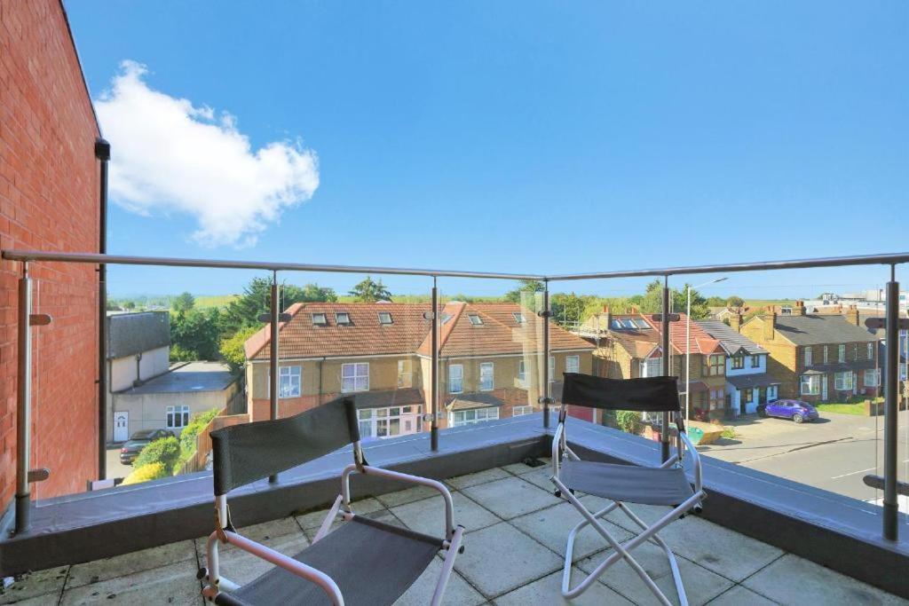One And Two Bed Slough Near Heathrow Apartment *