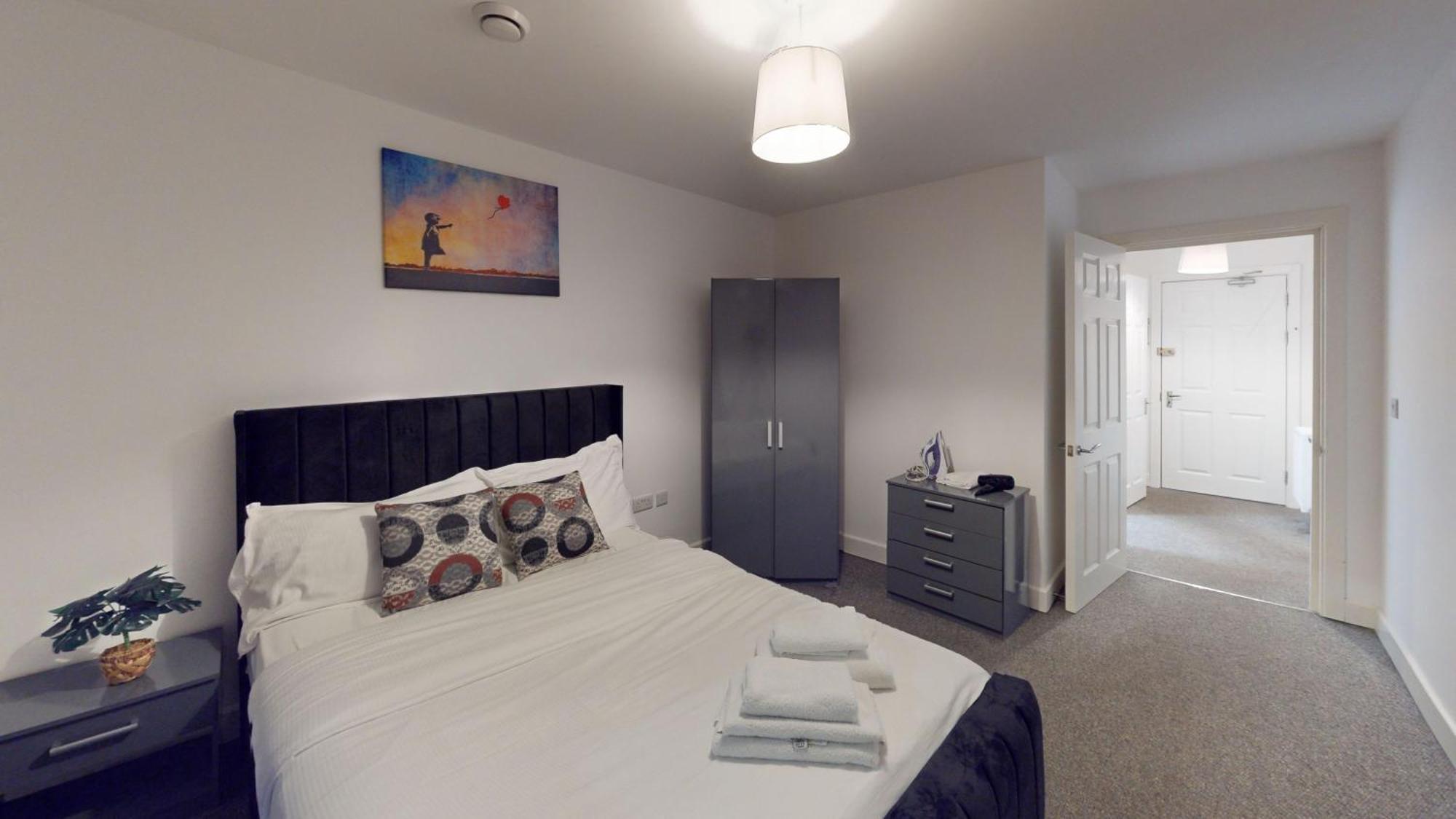 Apartment One And Two Bed Slough Near Heathrow *