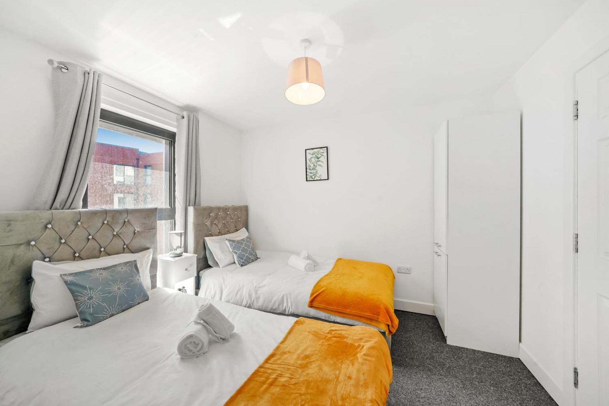 Apartment One And Two Bed Slough Near Heathrow *